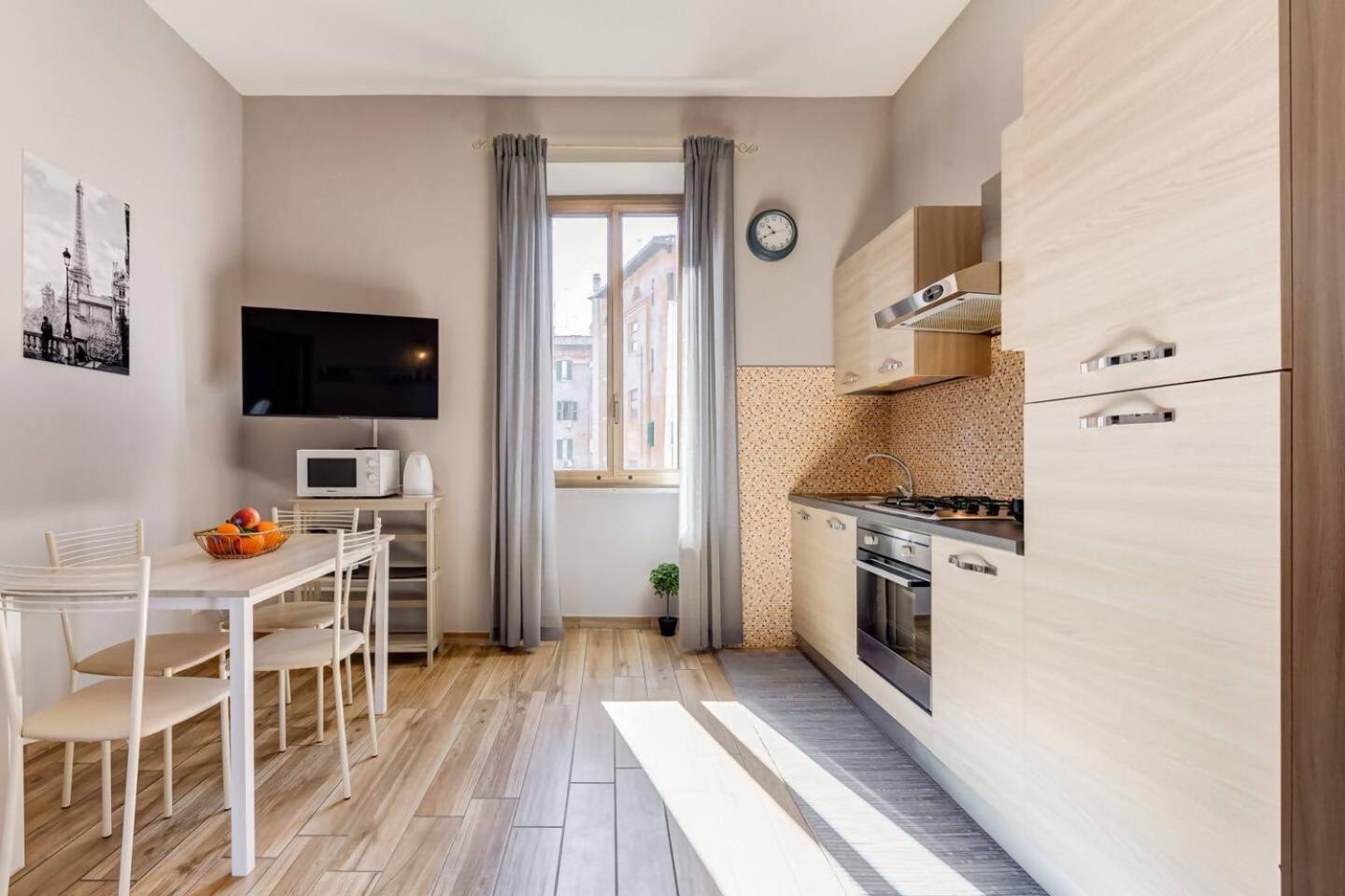 Bright And Spacious 2Bdr Apartment Rome Exterior photo